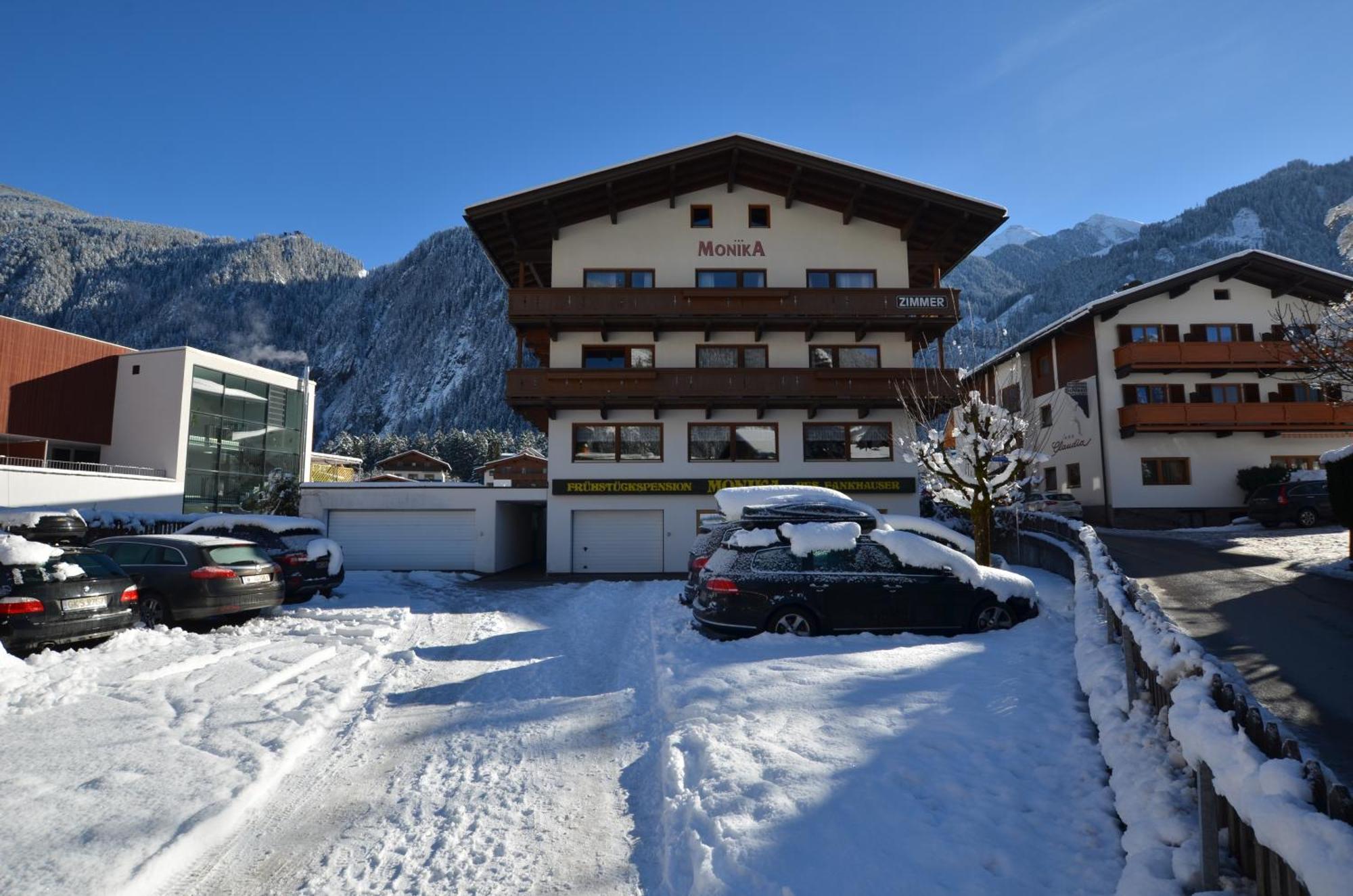 Haus Monika Und Haus Claudia Hotell Mayrhofen Exteriör bild