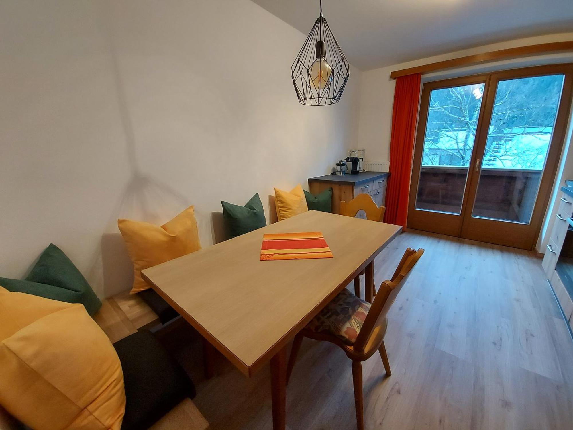 Haus Monika Und Haus Claudia Hotell Mayrhofen Exteriör bild