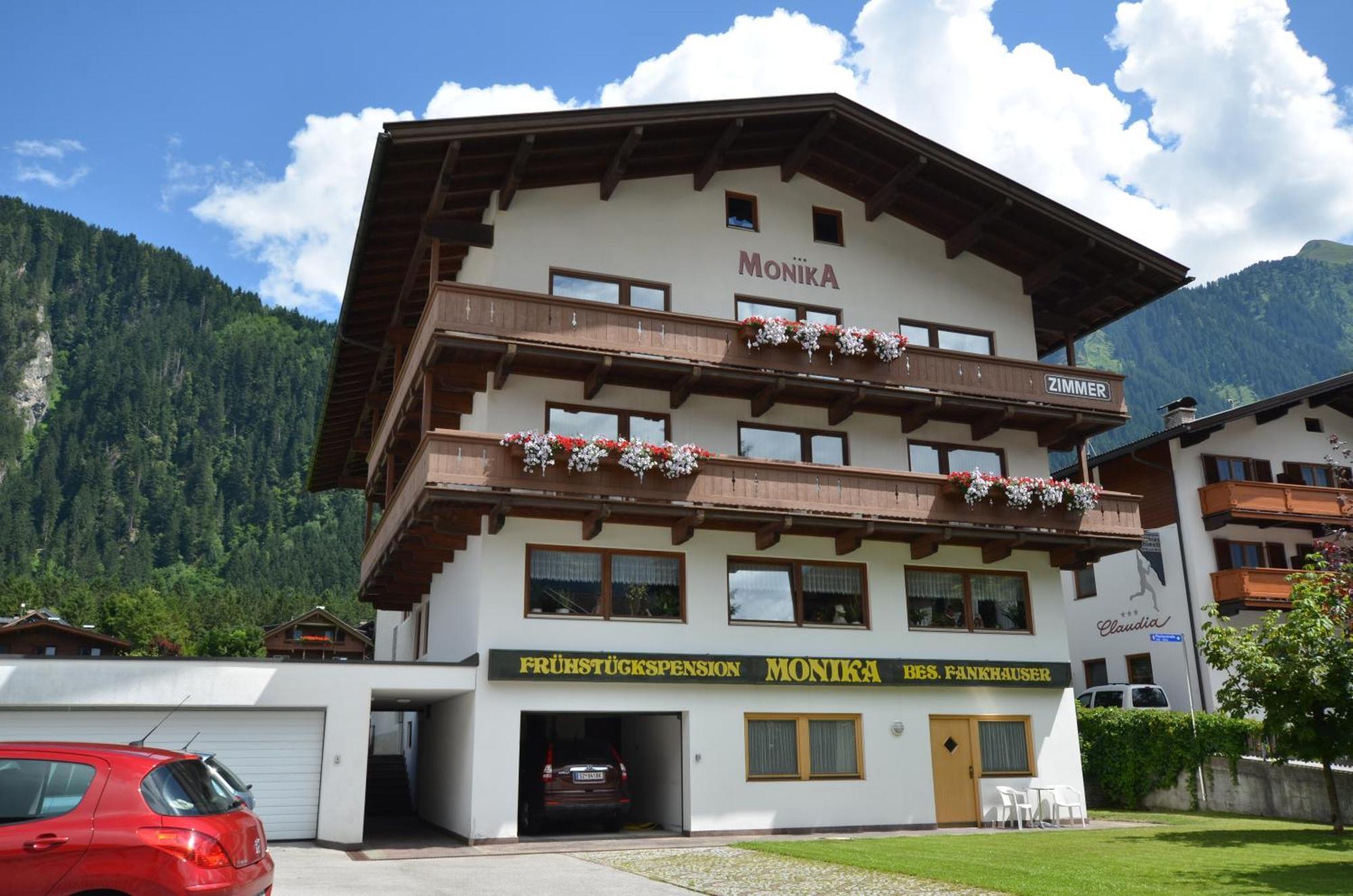 Haus Monika Und Haus Claudia Hotell Mayrhofen Exteriör bild